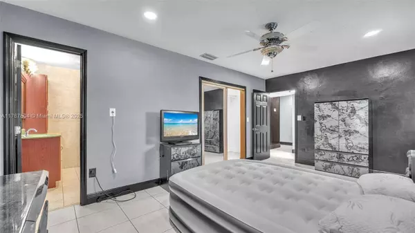 12031 SW 110th St Cir E, Miami, FL 33186