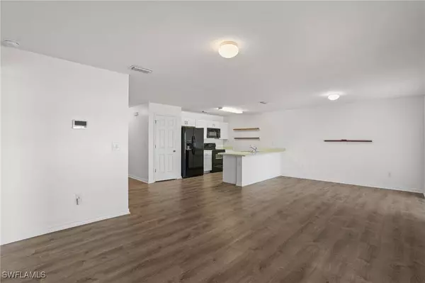 3622 NE 14th PL, Cape Coral, FL 33909