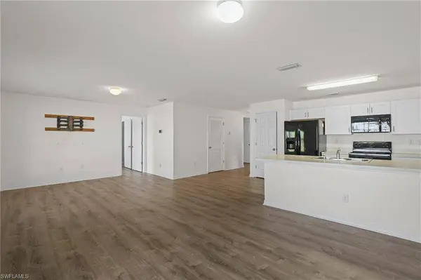 3622 NE 14th PL, Cape Coral, FL 33909