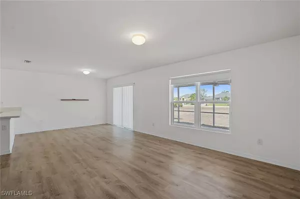 3622 NE 14th PL, Cape Coral, FL 33909