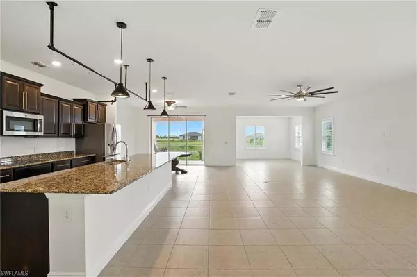 3731 NW 44th PL, Cape Coral, FL 33993