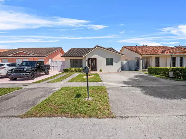 10211 NW 128th Ter, Hialeah Gardens, FL 33018