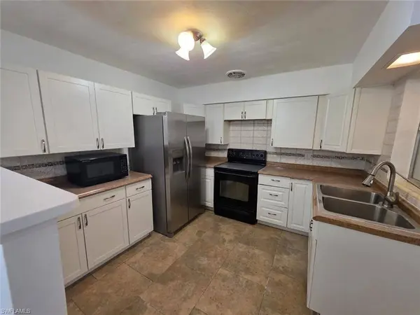 2103 Unity AVE, Fort Myers, FL 33901