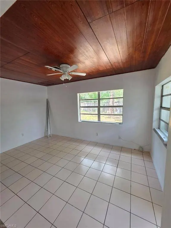 2103 Unity AVE, Fort Myers, FL 33901