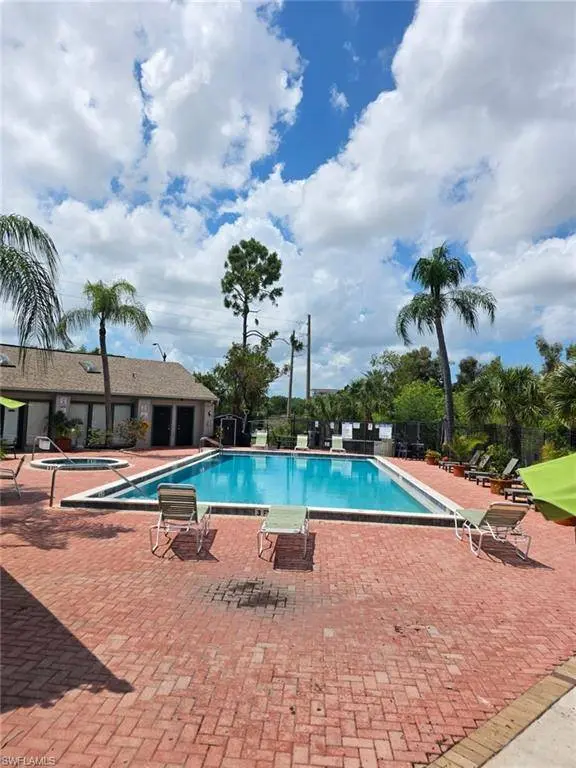 2835 Winkler AVE #215, Fort Myers, FL 33916