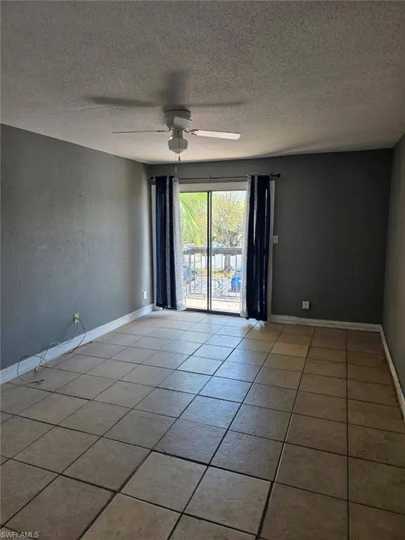 2835 Winkler AVE #215, Fort Myers, FL 33916