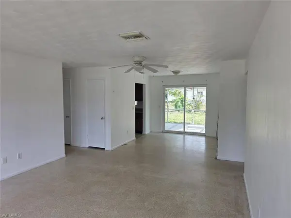 33 Broadway CIR, Fort Myers, FL 33901