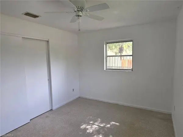 33 Broadway CIR, Fort Myers, FL 33901