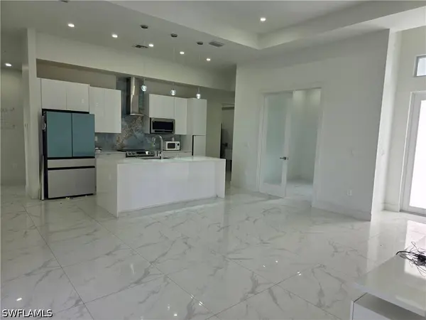 331 Nelson RD N, Cape Coral, FL 33993