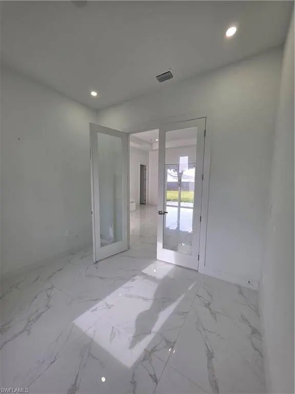 331 Nelson RD N, Cape Coral, FL 33993