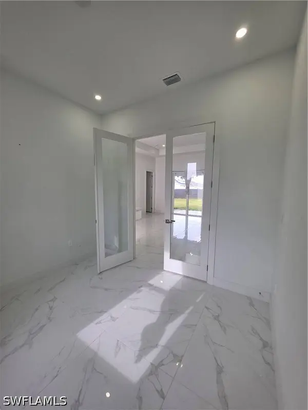 331 Nelson RD N, Cape Coral, FL 33993