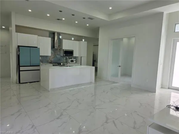 331 Nelson RD N, Cape Coral, FL 33993