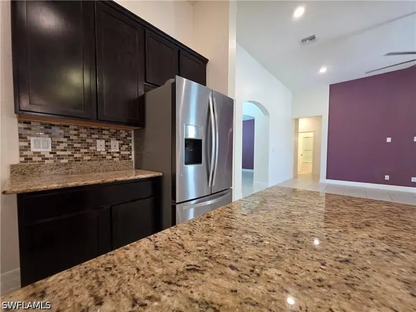 318 SE 5th PL, Cape Coral, FL 33990