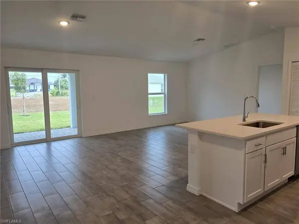 1407 NW 17th PL, Cape Coral, FL 33993