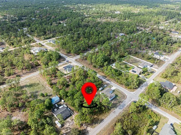 921 Moore AVE, Lehigh Acres, FL 33972