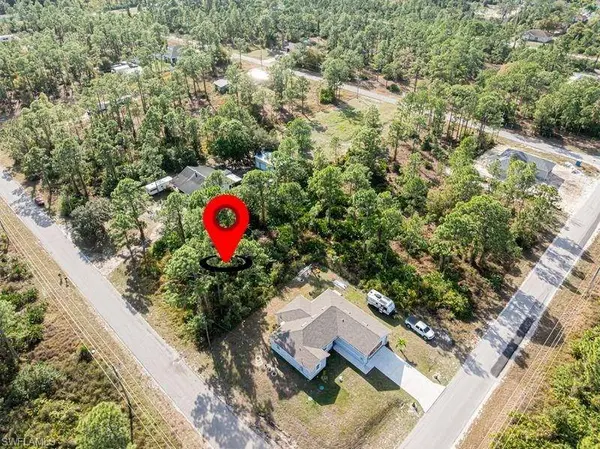 921 Moore AVE, Lehigh Acres, FL 33972