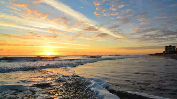 What It’s REALLY Like Living on Florida’s Space Coast — A Local’s Perspective