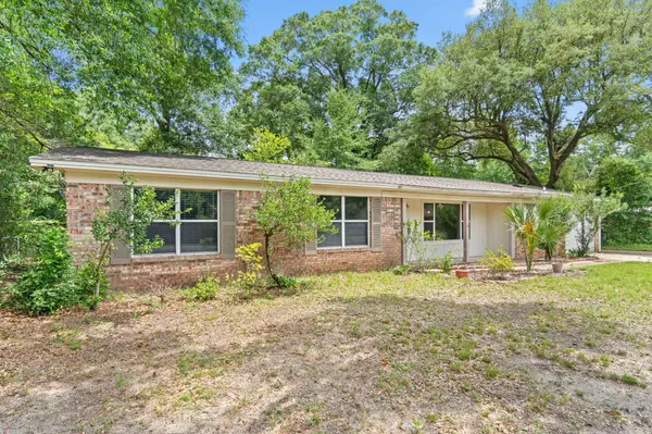 6476 Oakcrest Road, Milton, FL 32570