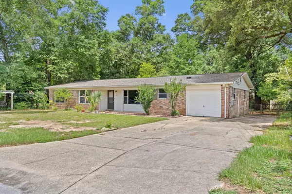 6476 Oakcrest Road, Milton, FL 32570