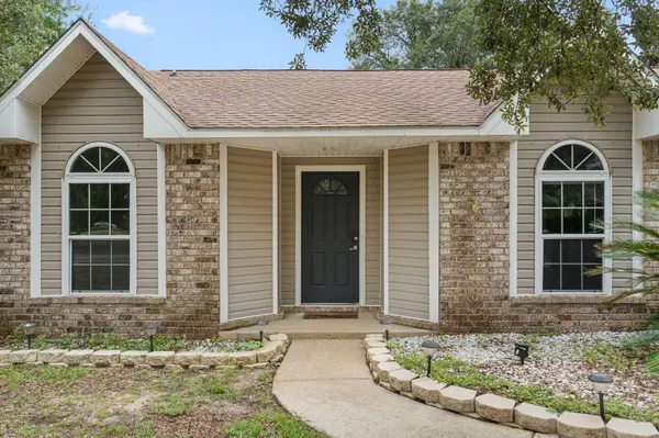 2738 Beacon CT, Navarre, FL 32566
