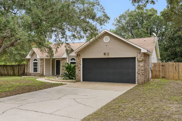 2738 Beacon CT, Navarre, FL 32566