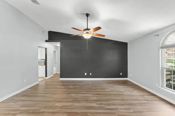 2738 Beacon CT, Navarre, FL 32566
