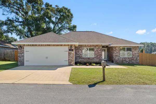 100 Castle RD, Mary Esther, FL 32569