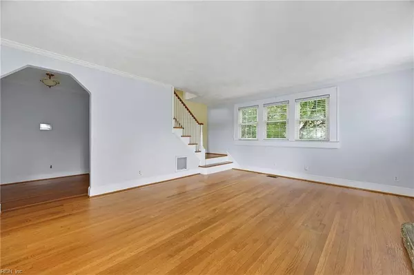 8561 Chesapeake BLVD, Norfolk, VA 23503