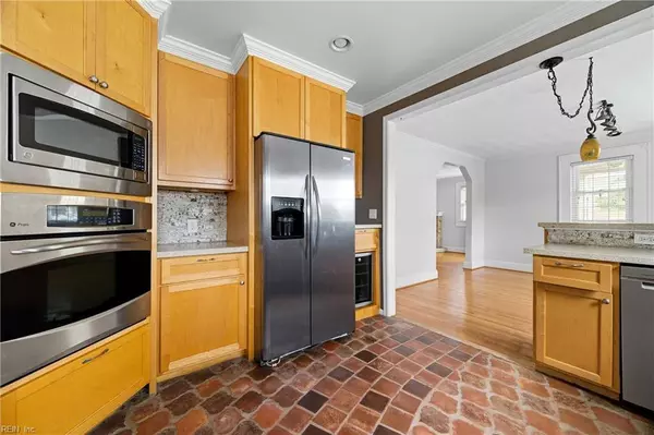 8561 Chesapeake BLVD, Norfolk, VA 23503