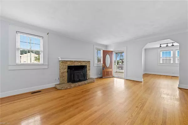 8561 Chesapeake BLVD, Norfolk, VA 23503