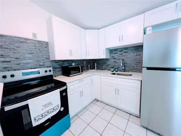 1906 E 98TH AVE, Tampa, FL 33612