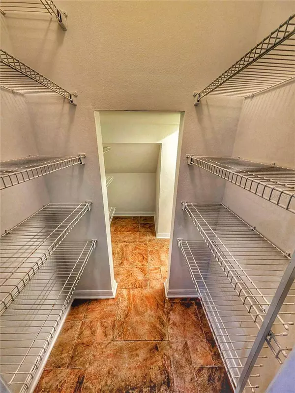 29916 CEDAR WAXWING DR, Wesley Chapel, FL 33545