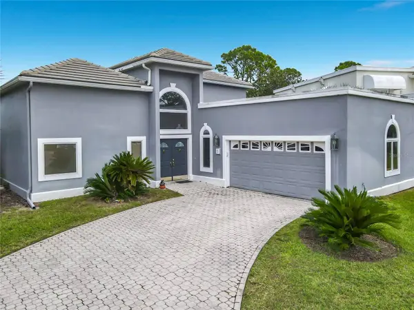 5 BAY POINTE DR