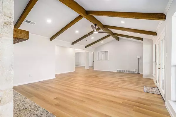 713 Havenwood Lane S, Fort Worth, TX 76112