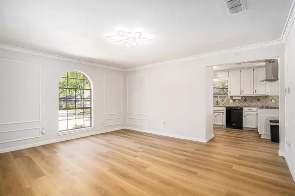 713 Havenwood Lane S, Fort Worth, TX 76112