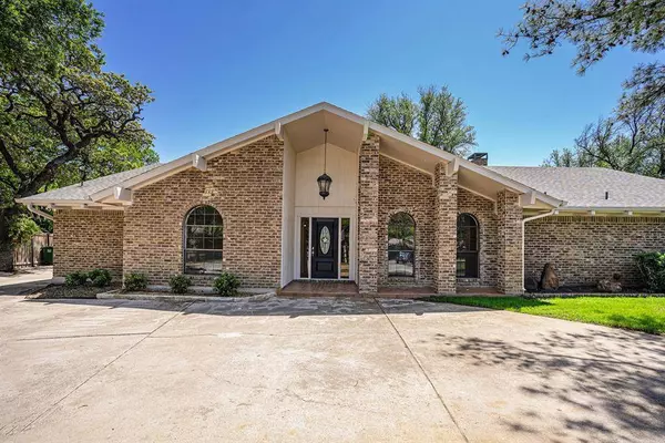 713 Havenwood Lane S, Fort Worth, TX 76112