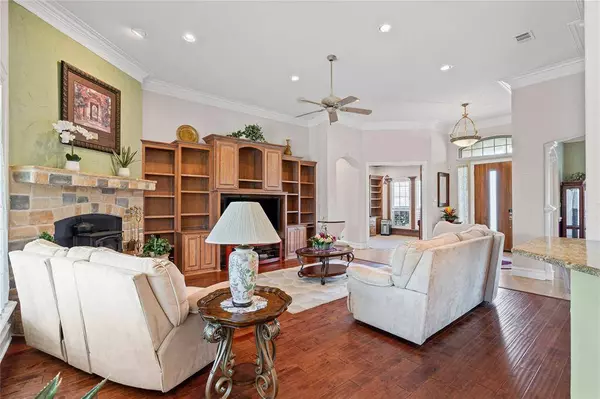 5450 Lucca Drive, Fort Worth, TX 76140