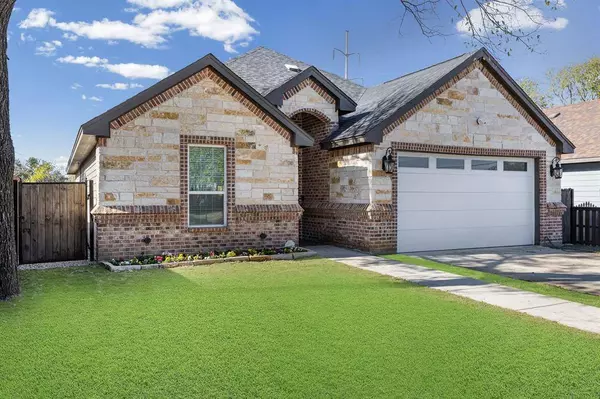 1004 S Sargent Street, Fort Worth, TX 76105