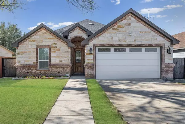 1004 S Sargent Street, Fort Worth, TX 76105