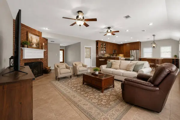 7303 Oak Bluff DR, Magnolia, TX 77354