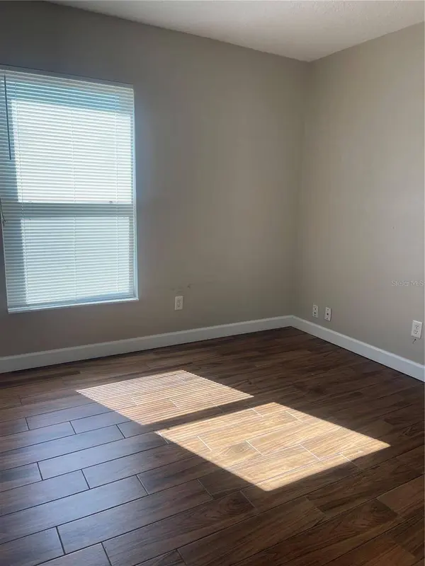 18 STARLING DR, Daytona Beach, FL 32117