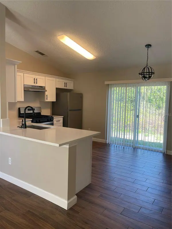 18 STARLING DR, Daytona Beach, FL 32117