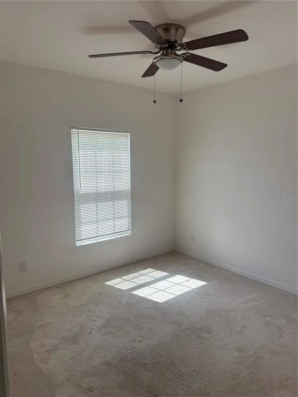 23635 COMPANERO DR, Sorrento, FL 32776
