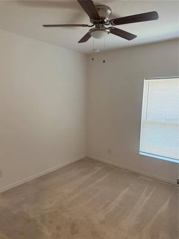 23635 COMPANERO DR, Sorrento, FL 32776
