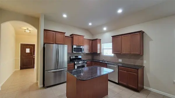 122 Black Swan PL, Magnolia, TX 77354