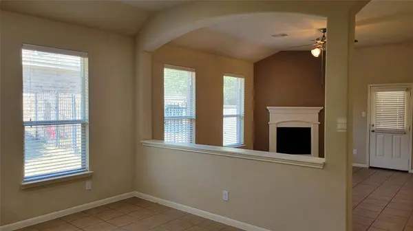 122 Black Swan PL, Magnolia, TX 77354