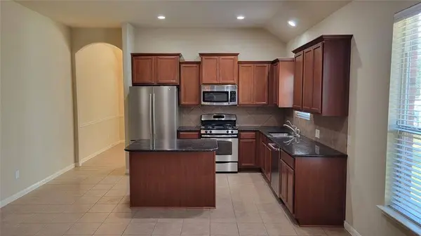 122 Black Swan PL, Magnolia, TX 77354