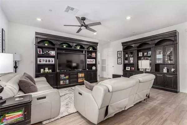 288 Whitney Crest ST, Henderson, NV 89015