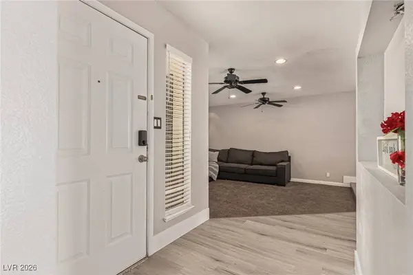 5905 Paseo Montana, Las Vegas, NV 89108