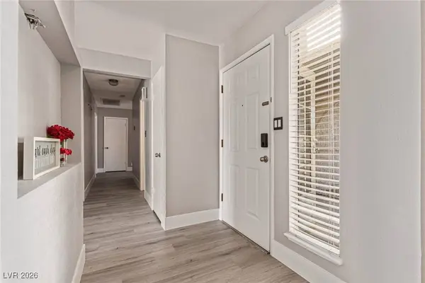 5905 Paseo Montana, Las Vegas, NV 89108